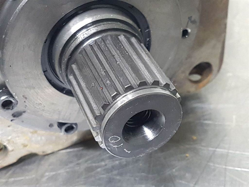 Furukawa W725LS-Linde BMR105-Drive motor/Fahrmotor/Rijmotor - Hydraulics for Construction machinery: picture 5 Furukawa W725LS-Linde BMR105-Drive motor/Fahrmotor/Rijmotor - Hydraulics for Construction machinery: picture 5
