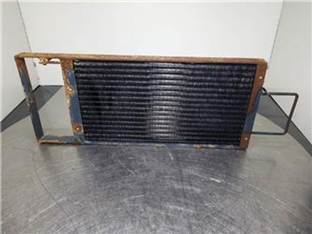 Hyundai HL760-9 - Airco condenser/Klimakondensator/Airco - Frame/ Chassis: picture 1 Hyundai HL760-9 - Airco condenser/Klimakondensator/Airco - Frame/ Chassis: picture 1