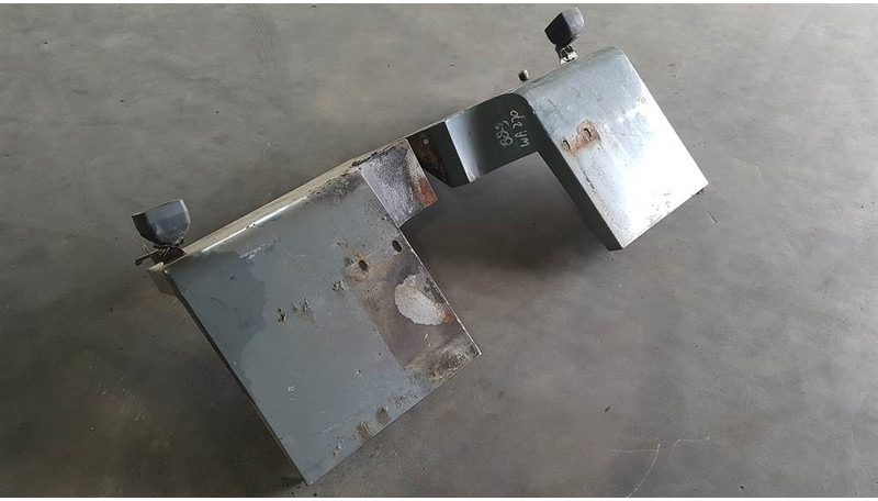 Komatsu WA 270 - 3 - Fender/Kotflügel/Spatbord - Fender for Construction machinery: picture 4 Komatsu WA 270 - 3 - Fender/Kotflügel/Spatbord - Fender for Construction machinery: picture 4