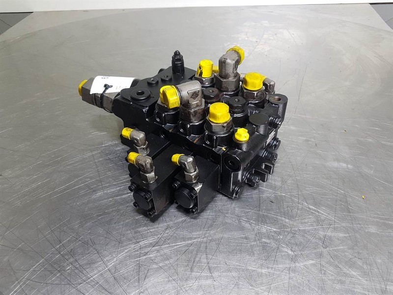 Kramer 10001810942-Bucher Hydraulics 200033434010-Valve - Hydraulics for Construction machinery: picture 2 Kramer 10001810942-Bucher Hydraulics 200033434010-Valve - Hydraulics for Construction machinery: picture 2