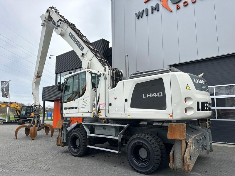 Liebherr LH 40 M Litronic Material Handler - Waste/ Industry handler: picture 3 Liebherr LH 40 M Litronic Material Handler - Waste/ Industry handler: picture 3