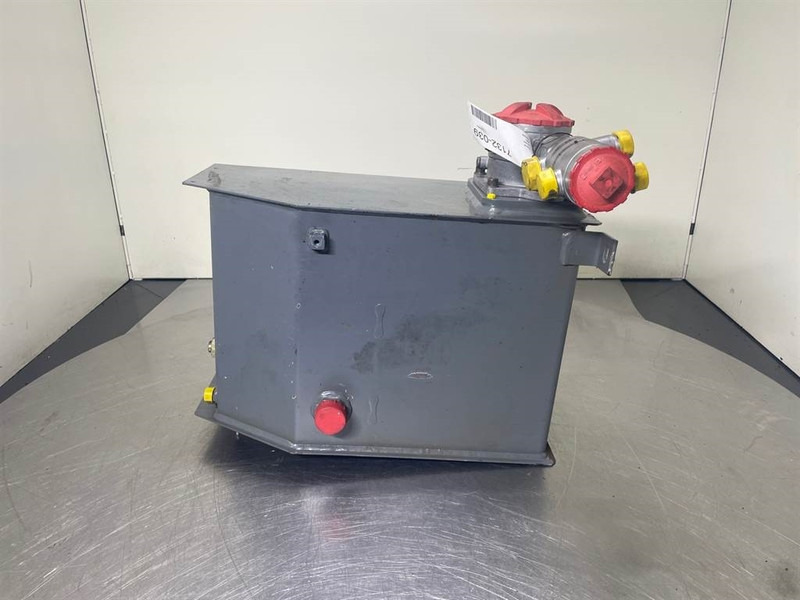 Schaeff SKL834-6452013001-Tank/Behälter/Reservoir - Hydraulics for Construction machinery: picture 1 Schaeff SKL834-6452013001-Tank/Behälter/Reservoir - Hydraulics for Construction machinery: picture 1