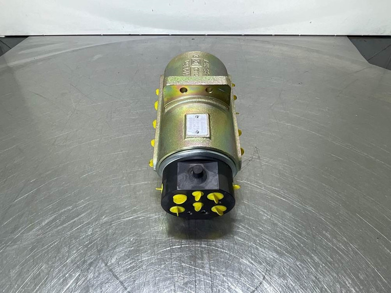 WACKER NEUSON 1000235119-Swing joint/Drehdurchführung - Hydraulics for Construction machinery: picture 2 WACKER NEUSON 1000235119-Swing joint/Drehdurchführung - Hydraulics for Construction machinery: picture 2