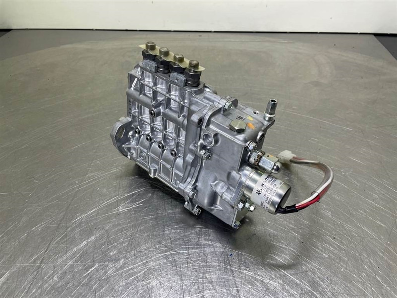 Yanmar 4TNE88-NSW-Fuel pump/Kraftstoffpumpe/Brandstofpomp - Engine for Construction machinery: picture 3 Yanmar 4TNE88-NSW-Fuel pump/Kraftstoffpumpe/Brandstofpomp - Engine for Construction machinery: picture 3