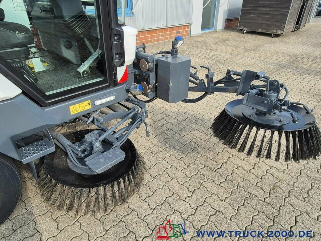 Road sweeper Ravo 540 3 Besen Sweeper 62 km/h Autobahn fähig: picture 8