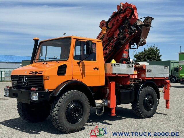 Interior photo 3: Crane truck Unimog U1700 Kran PK16000 + Jib Höhe 22,50m + Winde
