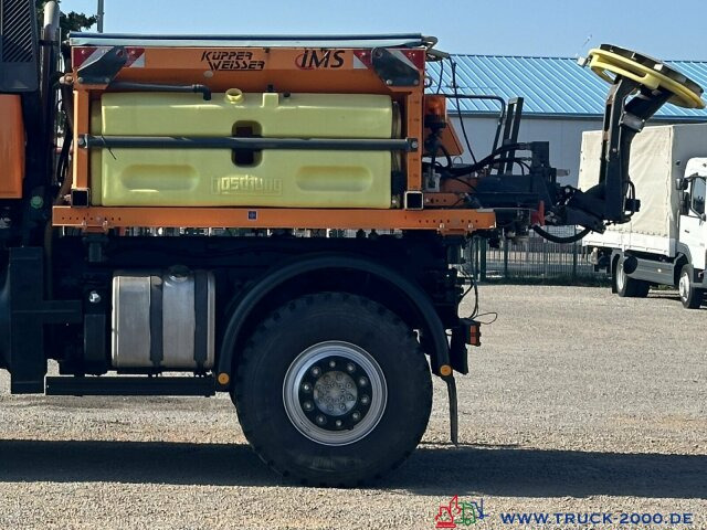 Unimog U400 Winterdienst Salzstreuer - *Schneeschild* - Snow removal vehicle: picture 3 Unimog U400 Winterdienst Salzstreuer - *Schneeschild* - Snow removal vehicle: picture 3