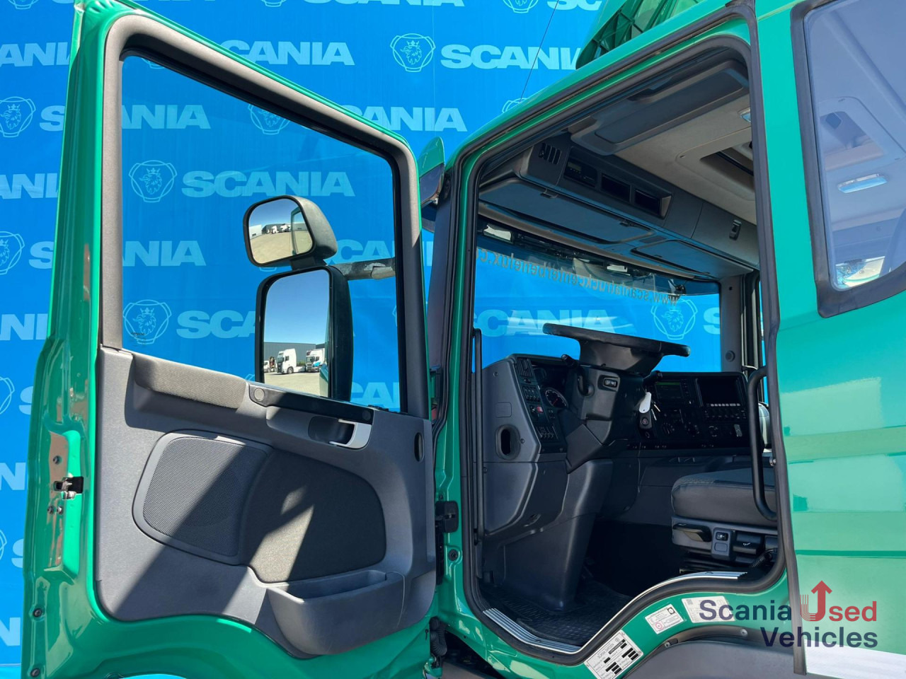 SCANIA P 320 DB6x2*4MNB RETARDER FULL AIR 8T TAIL LIFT 2T - Cab chassis truck: picture 3 SCANIA P 320 DB6x2*4MNB RETARDER FULL AIR 8T TAIL LIFT 2T - Cab chassis truck: picture 3