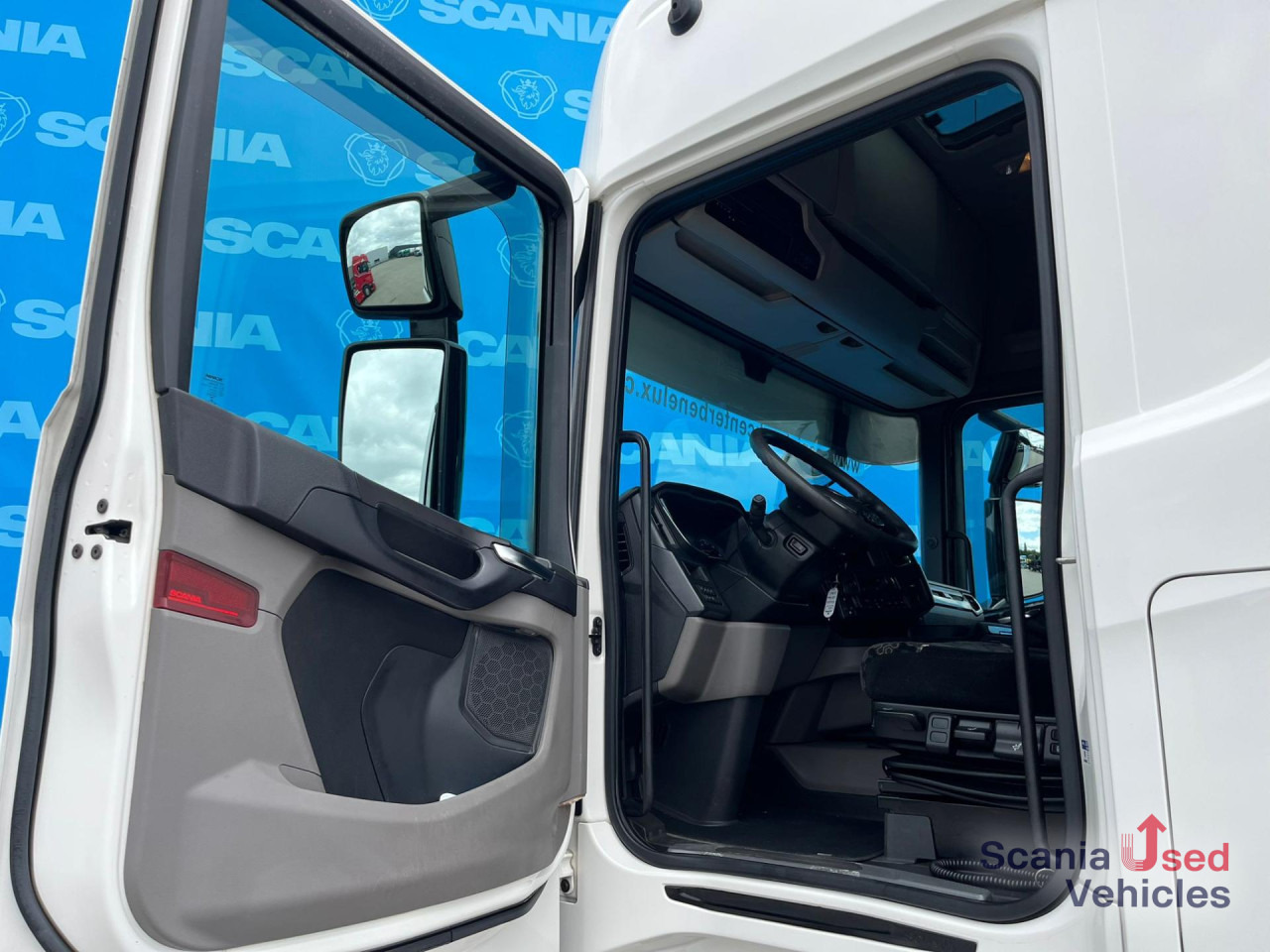 SCANIA R 450 A4x2NA RETARDER DIFF-L SMART2 ACC - Tractor unit: picture 2 SCANIA R 450 A4x2NA RETARDER DIFF-L SMART2 ACC - Tractor unit: picture 2