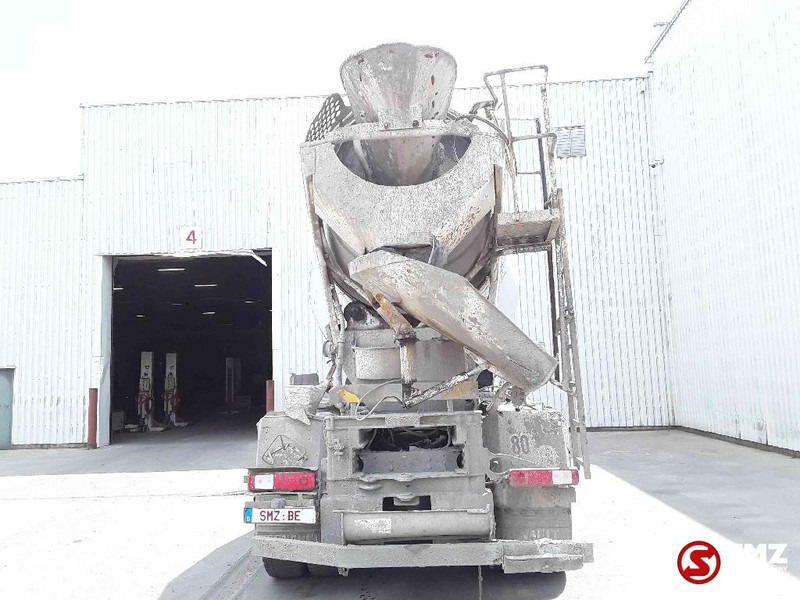 Concrete mixer truck Renault Kerax 450: picture 10