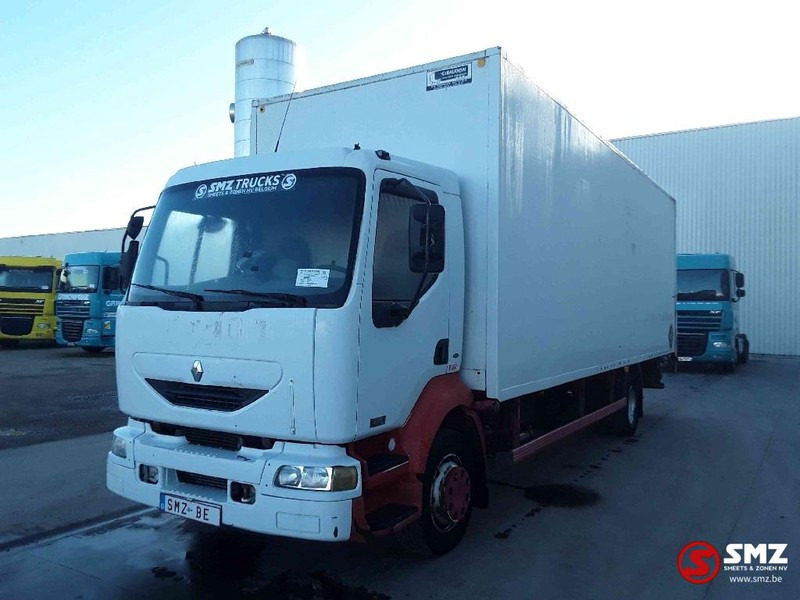 Renault Midlum 220 - Box truck: picture 3 Renault Midlum 220 - Box truck: picture 3