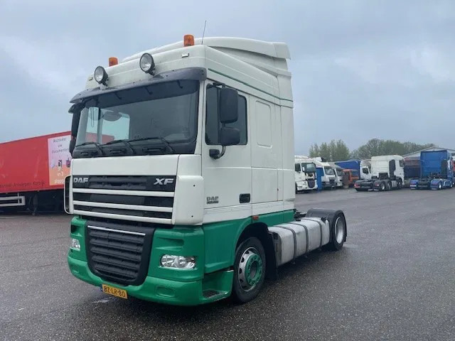 DAF XF 105.460 FT Low Deck - Tractor unit: picture 2 DAF XF 105.460 FT Low Deck - Tractor unit: picture 2