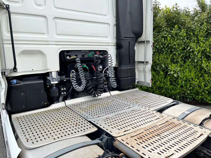 DAF XF 510 FT Euro6 Manual Special Interior - Tractor unit: picture 4 DAF XF 510 FT Euro6 Manual Special Interior - Tractor unit: picture 4