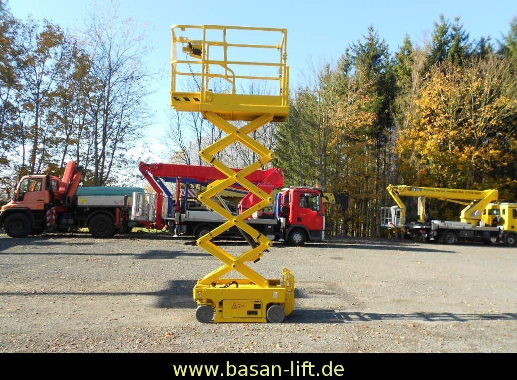 Genie GS 1330, Leichtscherenarbeitsbühne Genie 5,9 m Genie GS 1330, Leichtscherenarbeitsbühne Genie 5,9 m - Scissor lift: picture 4 Genie GS 1330, Leichtscherenarbeitsbühne Genie 5,9 m Genie GS 1330, Leichtscherenarbeitsbühne Genie 5,9 m - Scissor lift: picture 4