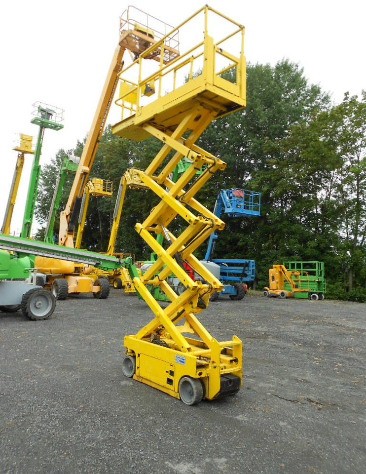 Genie GS 1930, Scherenarbeitsbühne Genie 8 m - Truck mounted aerial platform: picture 4 Genie GS 1930, Scherenarbeitsbühne Genie 8 m - Truck mounted aerial platform: picture 4