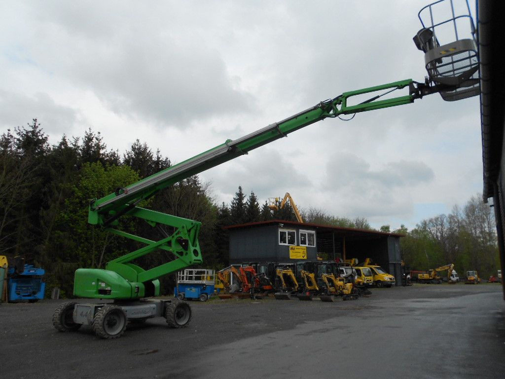 Niftylift Niftylift HR28 Hybrid , 4x4 , 28 Niftylift HR28 Hybrid , 4x4 , 28 - Articulated boom: picture 5 Niftylift Niftylift HR28 Hybrid , 4x4 , 28 Niftylift HR28 Hybrid , 4x4 , 28 - Articulated boom: picture 5