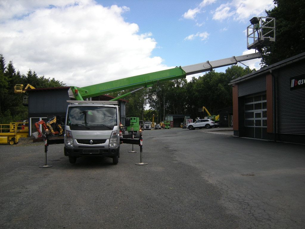 Renault Maxity mit Palfinger P220B - Truck mounted aerial platform: picture 4 Renault Maxity mit Palfinger P220B - Truck mounted aerial platform: picture 4