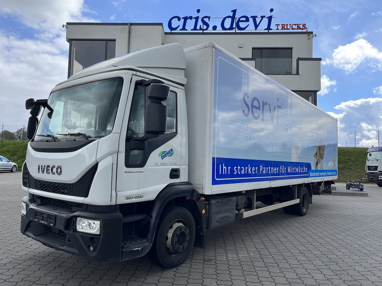 Iveco 120E25 Eurocargo 4x2 Koffer | Ladebordwand - Box truck: picture 1 Iveco 120E25 Eurocargo 4x2 Koffer | Ladebordwand - Box truck: picture 1