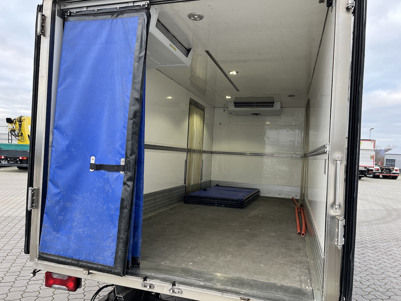 Iveco 70C18 Daily  Tiefkühlkoffer mit Ladebordwand - Refrigerated van: picture 5 Iveco 70C18 Daily  Tiefkühlkoffer mit Ladebordwand - Refrigerated van: picture 5