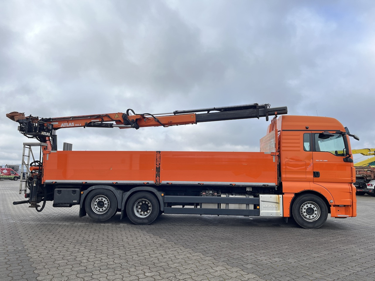 Dropside/ Flatbed truck, Crane truck MAN TGX 26.480 6x2  Atlas 145.2 Baustoff: picture 12 Dropside/ Flatbed truck, Crane truck MAN TGX 26.480 6x2  Atlas 145.2 Baustoff: picture 12