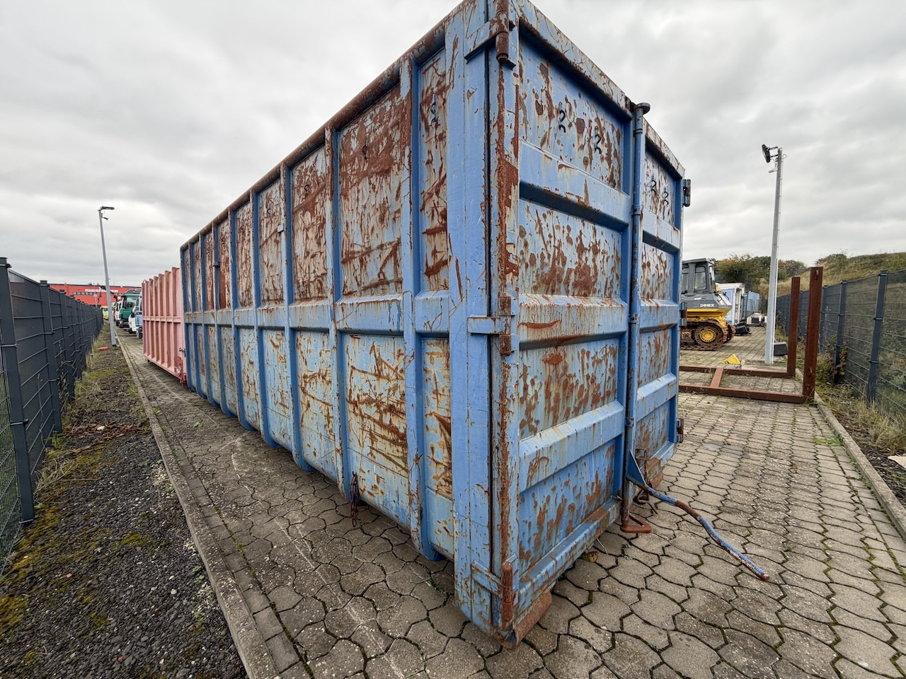 Mercedes-Benz Abrollcontainer Abrollmulde 37 cbm - Truck: picture 2 Mercedes-Benz Abrollcontainer Abrollmulde 37 cbm - Truck: picture 2