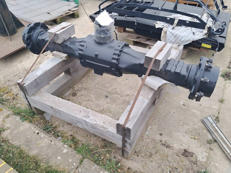 Komatsu WA80M-8E0 FRONT AXLY ASSY 42U-22-51010 - Axle and parts for Construction machinery: picture 2 Komatsu WA80M-8E0 FRONT AXLY ASSY 42U-22-51010 - Axle and parts for Construction machinery: picture 2