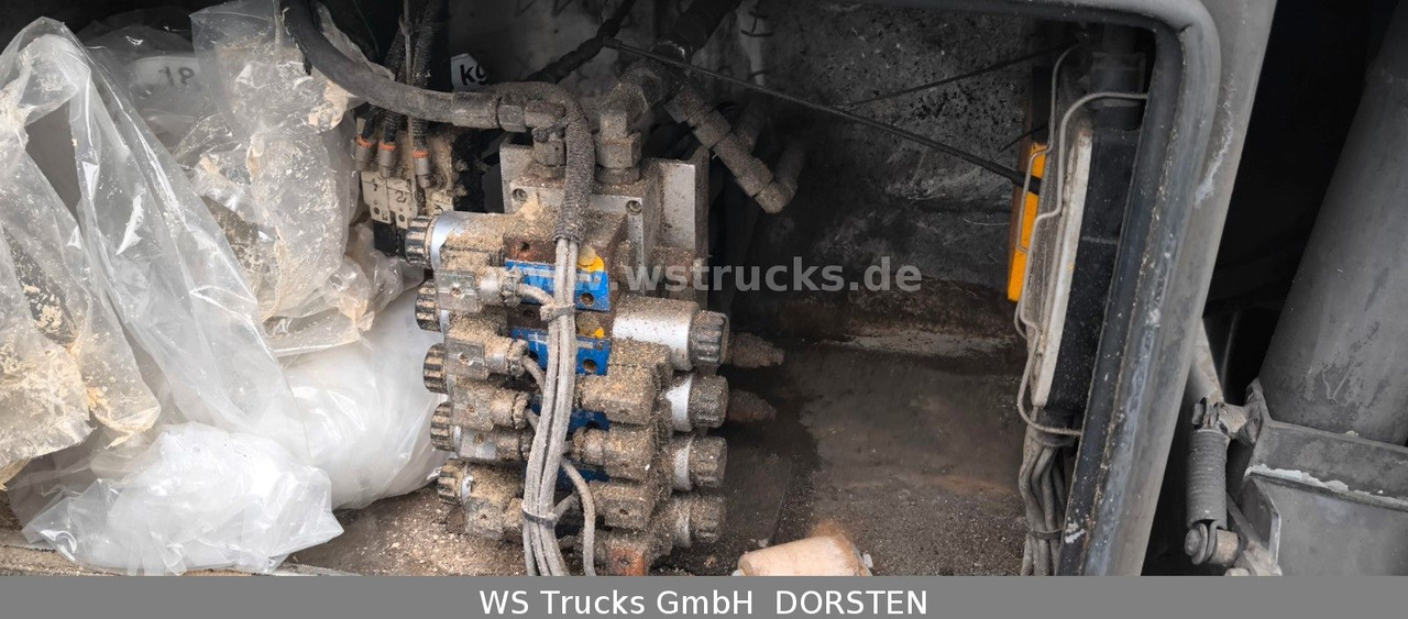 Livestock semi-trailer Menke-Janzen 3 Stock , Lenkachse , Hubdach: picture 10