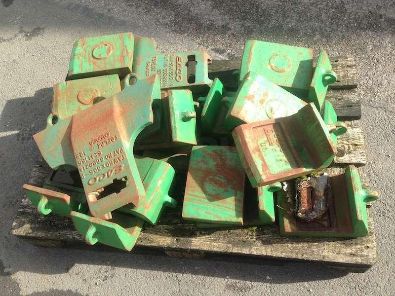 PIECES D'USURE POUR BROYEUR ESCO - Construction equipment: picture 5 PIECES D'USURE POUR BROYEUR ESCO - Construction equipment: picture 5