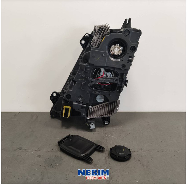 Volvo Volvo - 22239248 - Koplamp rechts FH16 Bi Xenon - Spare parts for Truck: picture 3 Volvo Volvo - 22239248 - Koplamp rechts FH16 Bi Xenon - Spare parts for Truck: picture 3