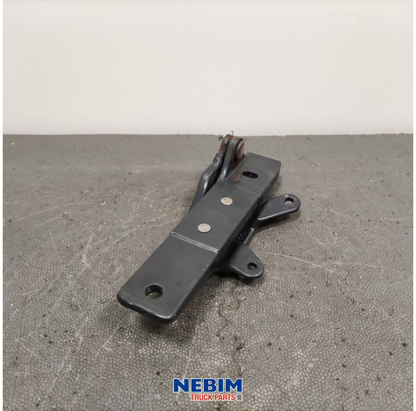 Volvo Volvo - 82192396 - Bovenste treeplank scharnier FH4 rechts - Spare parts for Truck: picture 1 Volvo Volvo - 82192396 - Bovenste treeplank scharnier FH4 rechts - Spare parts for Truck: picture 1