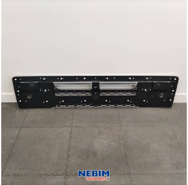Volvo Volvo - 84033230 - Frontgrille FH16 - Spare parts for Truck: picture 2 Volvo Volvo - 84033230 - Frontgrille FH16 - Spare parts for Truck: picture 2