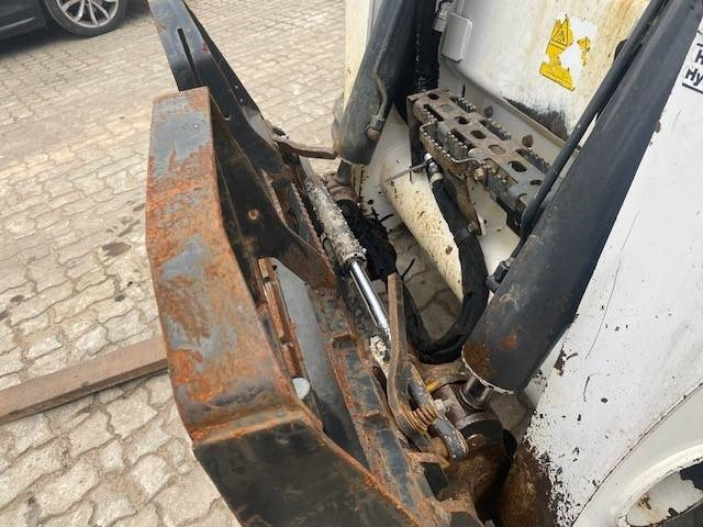 Skid steer loader Bobcat 870 T MIETE / RENTAL (12005523): picture 10 Skid steer loader Bobcat 870 T MIETE / RENTAL (12005523): picture 10