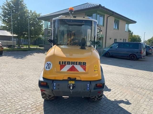 Liebherr L 504 Compact MIETE / RENTAL (12001791) - Wheel loader: picture 4 Liebherr L 504 Compact MIETE / RENTAL (12001791) - Wheel loader: picture 4