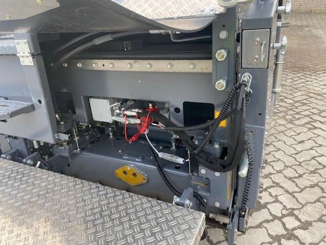 Asphalt paver Vögele Super 1800-3i MIETE / RENTAL (12005221): picture 16 Asphalt paver Vögele Super 1800-3i MIETE / RENTAL (12005221): picture 16