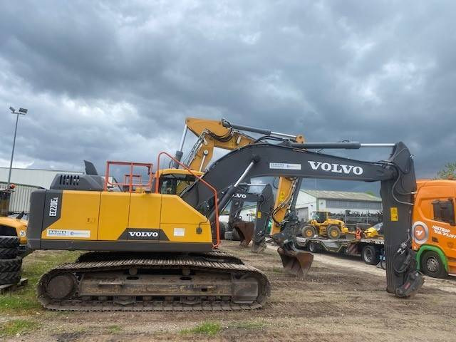 Volvo EC 220 E L MIETE / RENTAL (12001052) - Crawler excavator: picture 5 Volvo EC 220 E L MIETE / RENTAL (12001052) - Crawler excavator: picture 5