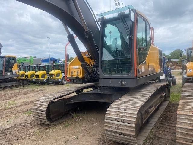 Volvo EC 220 E L MIETE / RENTAL (12001052) - Crawler excavator: picture 2 Volvo EC 220 E L MIETE / RENTAL (12001052) - Crawler excavator: picture 2