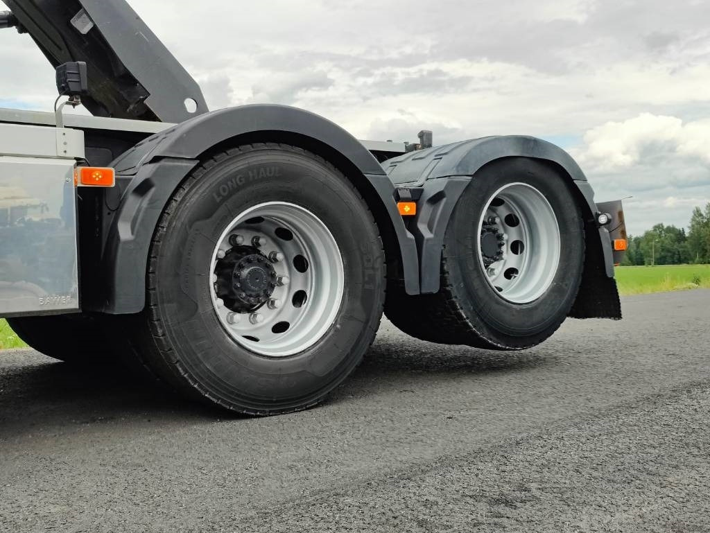 Hook lift truck Volvo FH 540: picture 9