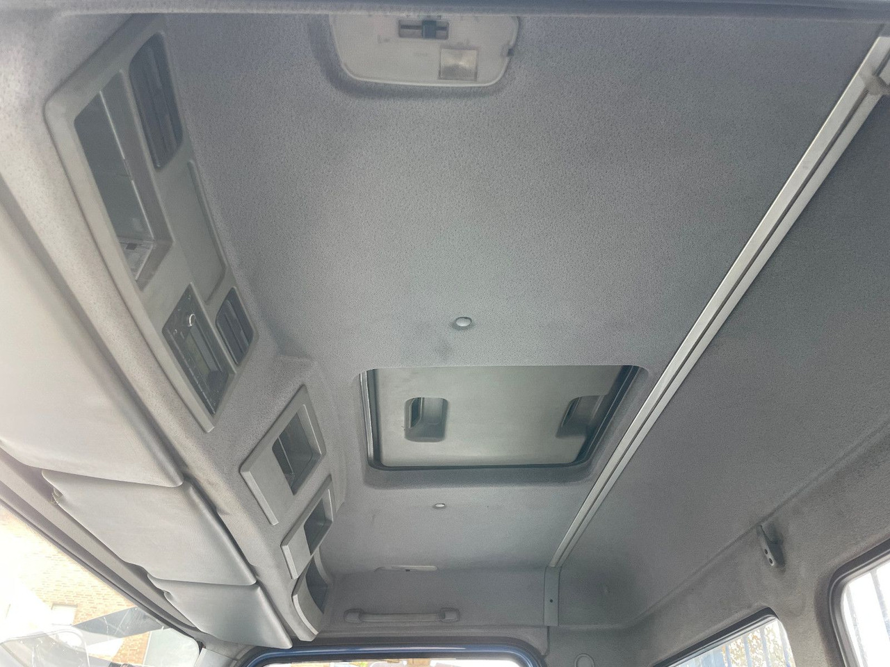 Flatbed van Mercedes-Benz Atego 818 Pritsche Euro 5: picture 23