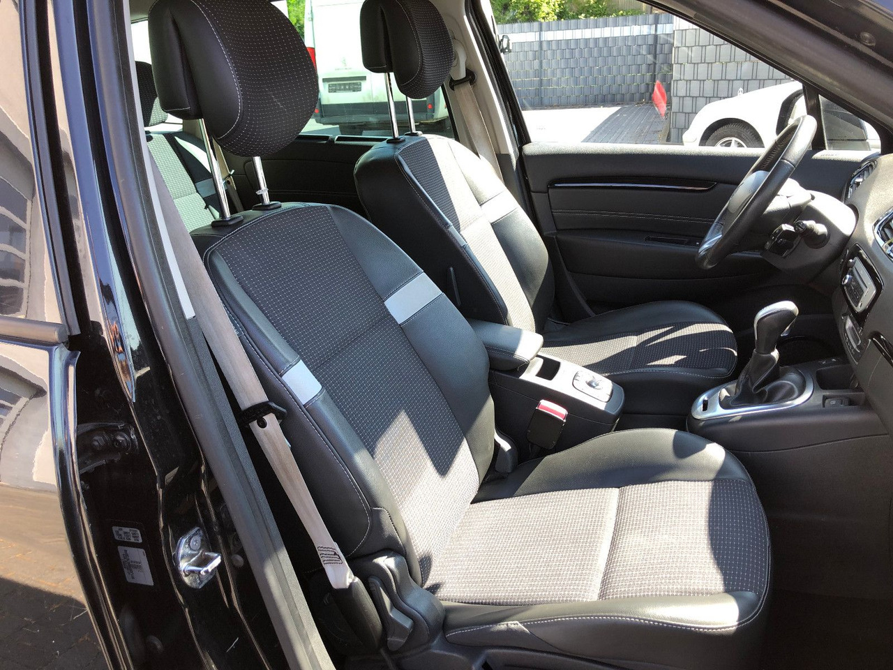 Leasing of  Renault Scenic  Grand 2.0 dCi 150 BOSE Edition,Automatik Renault Scenic  Grand 2.0 dCi 150 BOSE Edition,Automatik: picture 20