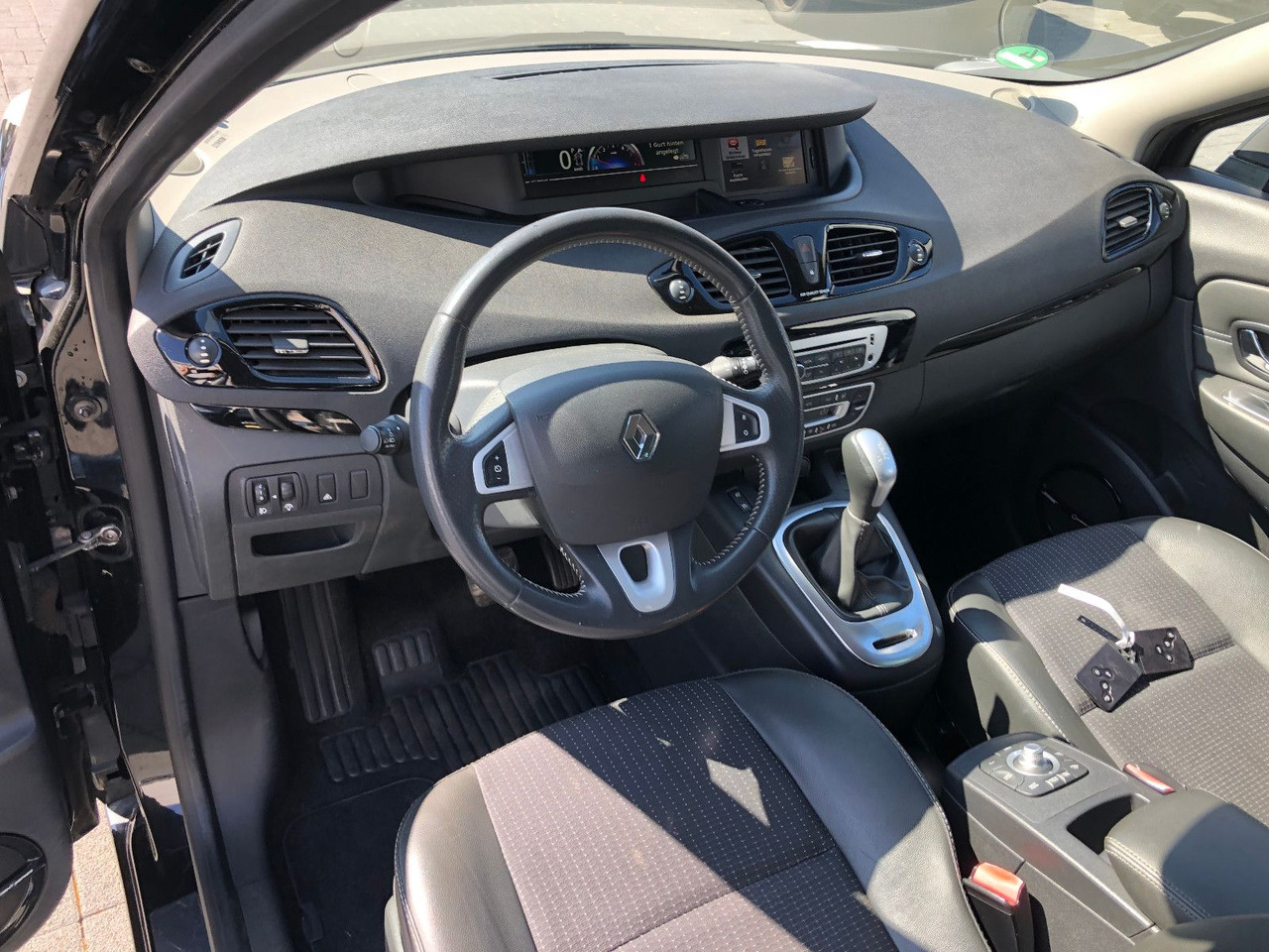 Leasing of  Renault Scenic  Grand 2.0 dCi 150 BOSE Edition,Automatik Renault Scenic  Grand 2.0 dCi 150 BOSE Edition,Automatik: picture 11