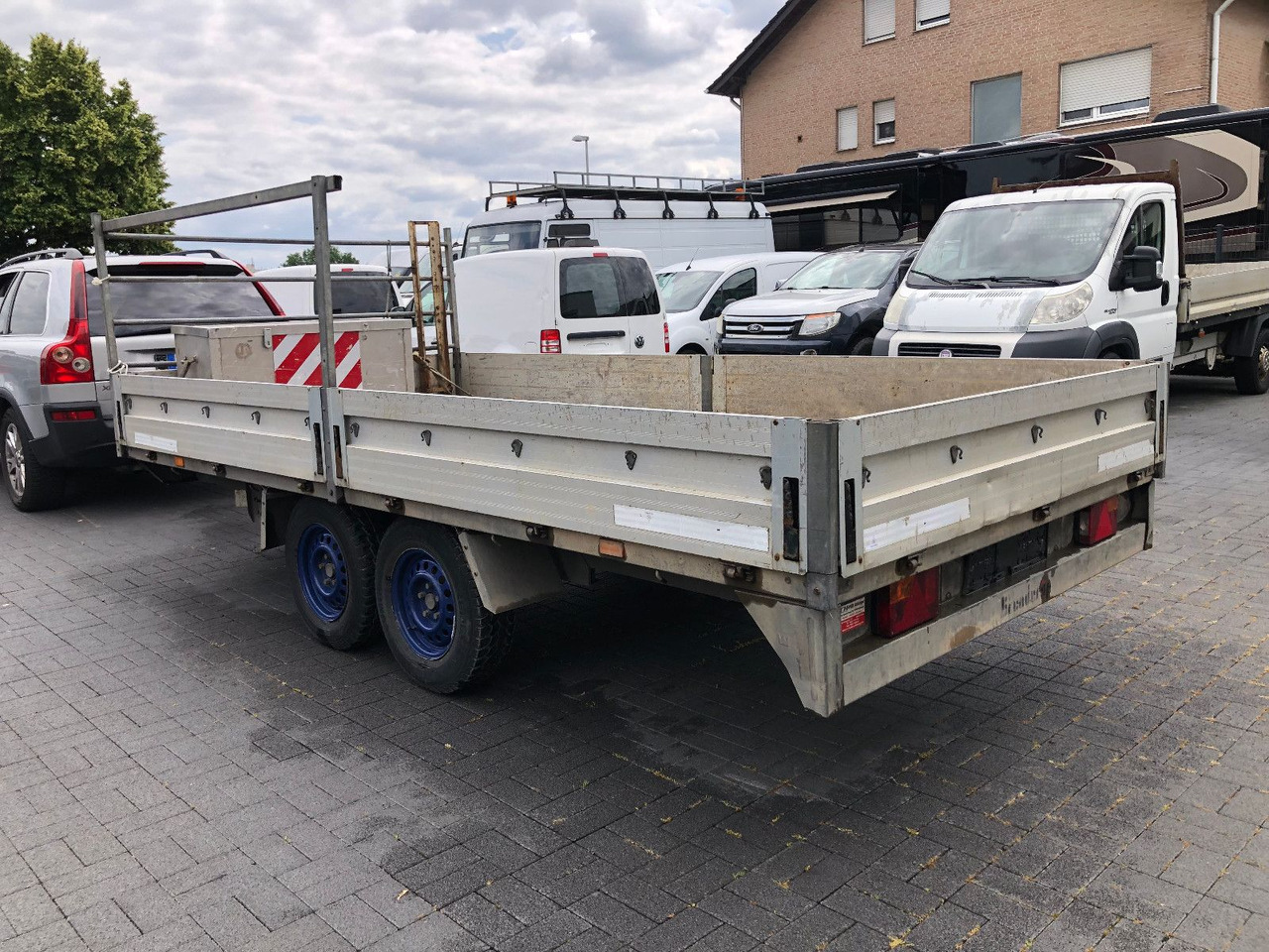 THULE D9 - 2500 kg GG, 4,20m. lang - Dropside/ Flatbed trailer: picture 4 THULE D9 - 2500 kg GG, 4,20m. lang - Dropside/ Flatbed trailer: picture 4