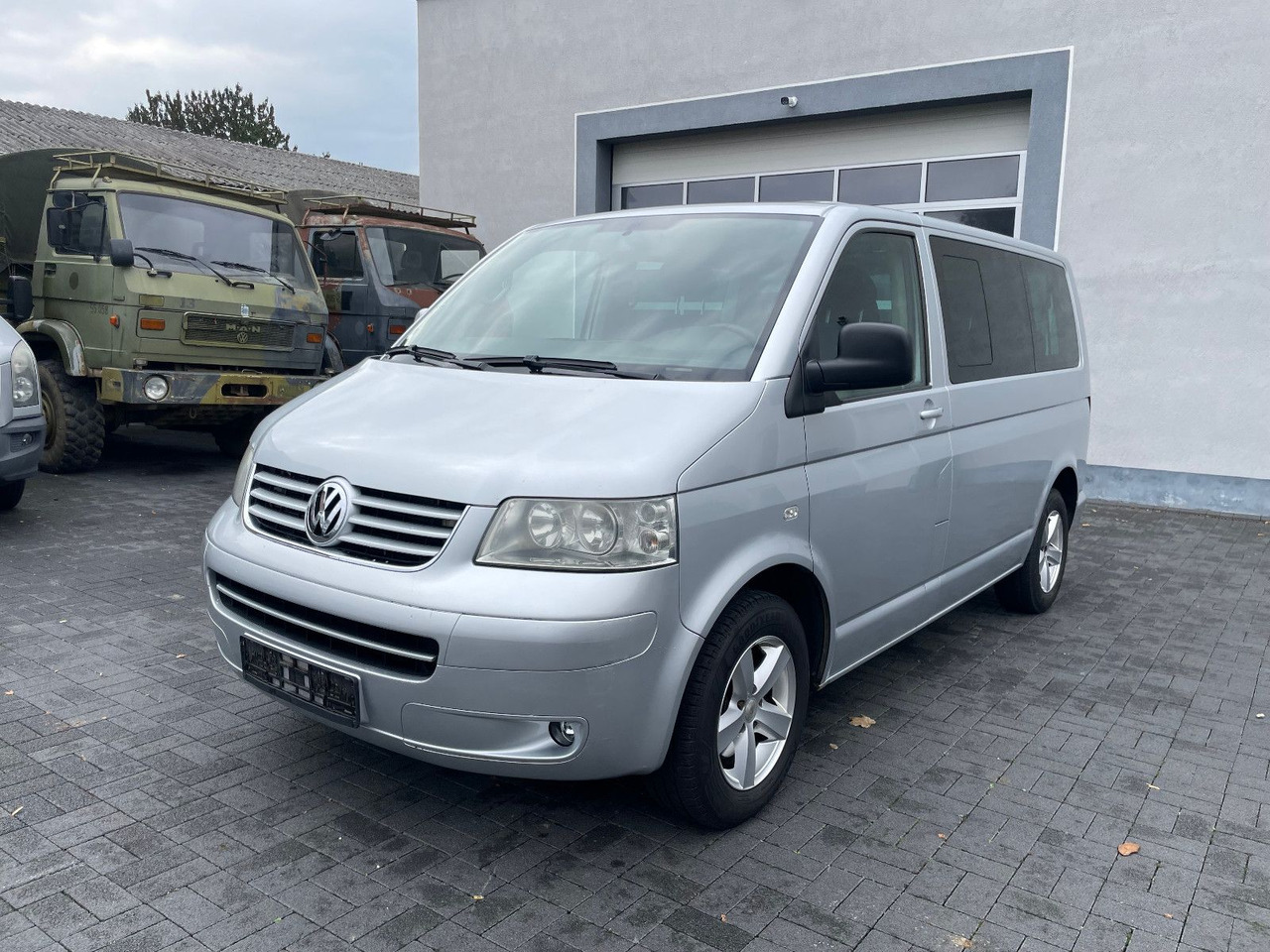Volkswagen T5 2.5 TDi Caravelle 4Motion 8-Sitzer - Passenger van: picture 3 Volkswagen T5 2.5 TDi Caravelle 4Motion 8-Sitzer - Passenger van: picture 3