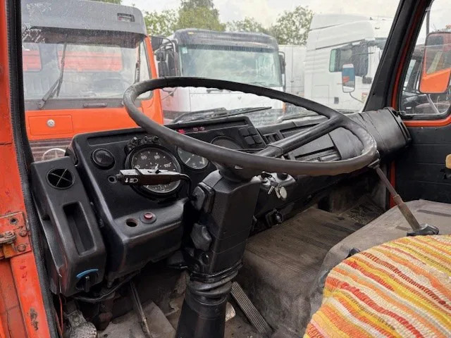 Dropside/ Flatbed truck Mercedes-Benz LK 1213K (6-CILINDER) FULL STEEL CHASSIS WITH OPEN BOX (MANUAL GEARBOX / FULL STEEL SUSPENSION): picture 9