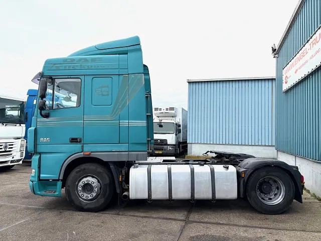 DAF XF 105.460 ATE SPACECAB (EURO 5 / ZF MANUAL GEARBOX / P.T.O. / AIRCONDITIONING / FRIDGE UNDER BED / ETC.) - Tractor unit: picture 5 DAF XF 105.460 ATE SPACECAB (EURO 5 / ZF MANUAL GEARBOX / P.T.O. / AIRCONDITIONING / FRIDGE UNDER BED / ETC.) - Tractor unit: picture 5