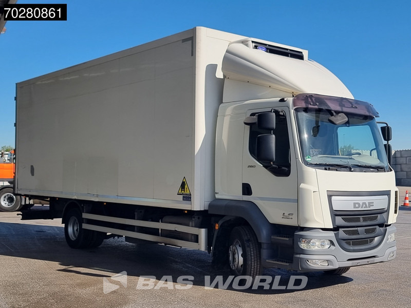 DAF LF 260 4X2 Carrier Xarios 600 cooler Manual ACC Euro 6 - Refrigerator truck: picture 3 DAF LF 260 4X2 Carrier Xarios 600 cooler Manual ACC Euro 6 - Refrigerator truck: picture 3