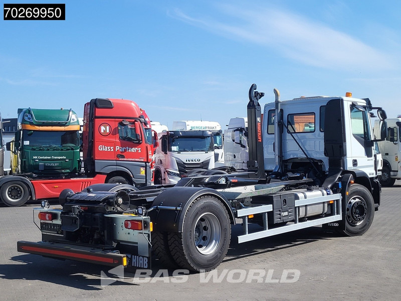 Iveco Eurocargo 180E320 4X2 NEW! 14tons Hiab Multilift ULT14S51 ACC Euro 6 - Hook lift truck: picture 5 Iveco Eurocargo 180E320 4X2 NEW! 14tons Hiab Multilift ULT14S51 ACC Euro 6 - Hook lift truck: picture 5
