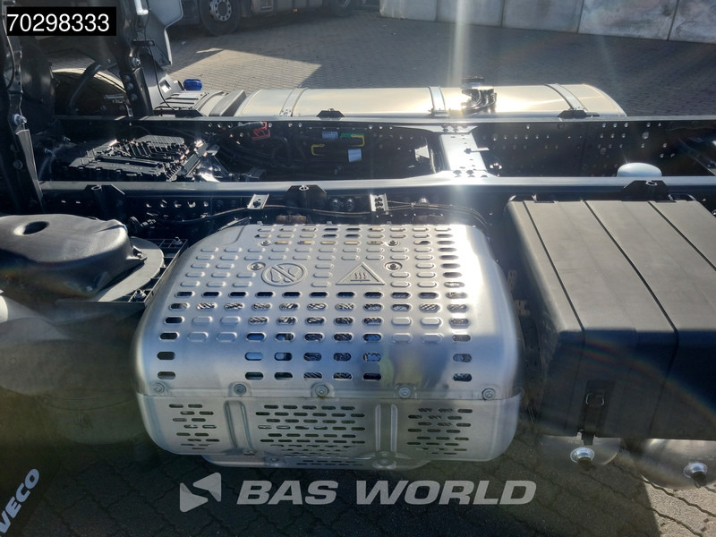 New Cab chassis truck Iveco S-Way 340 4X2 NEW! Chassis Automatic Navi LED Euro 6: picture 12 New Cab chassis truck Iveco S-Way 340 4X2 NEW! Chassis Automatic Navi LED Euro 6: picture 12