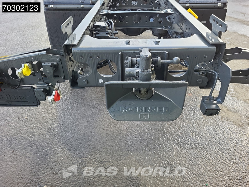 Leasing of Mercedes-Benz Actros 1827 4X2 NEW 18tons chassis Automatic PPC Cruise control Euro 6 Mercedes-Benz Actros 1827 4X2 NEW 18tons chassis Automatic PPC Cruise control Euro 6: picture 10 Leasing of Mercedes-Benz Actros 1827 4X2 NEW 18tons chassis Automatic PPC Cruise control Euro 6 Mercedes-Benz Actros 1827 4X2 NEW 18tons chassis Automatic PPC Cruise control Euro 6: picture 10