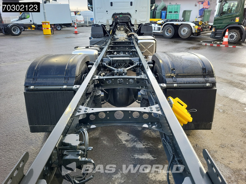 Leasing of Mercedes-Benz Actros 1827 4X2 NEW 18tons chassis Automatic PPC Cruise control Euro 6 Mercedes-Benz Actros 1827 4X2 NEW 18tons chassis Automatic PPC Cruise control Euro 6: picture 7 Leasing of Mercedes-Benz Actros 1827 4X2 NEW 18tons chassis Automatic PPC Cruise control Euro 6 Mercedes-Benz Actros 1827 4X2 NEW 18tons chassis Automatic PPC Cruise control Euro 6: picture 7