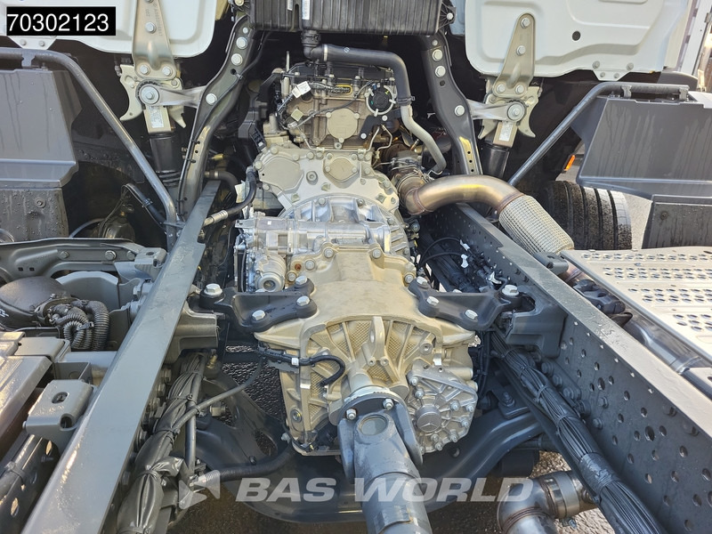 Leasing of Mercedes-Benz Actros 1827 4X2 NEW 18tons chassis Automatic PPC Cruise control Euro 6 Mercedes-Benz Actros 1827 4X2 NEW 18tons chassis Automatic PPC Cruise control Euro 6: picture 6 Leasing of Mercedes-Benz Actros 1827 4X2 NEW 18tons chassis Automatic PPC Cruise control Euro 6 Mercedes-Benz Actros 1827 4X2 NEW 18tons chassis Automatic PPC Cruise control Euro 6: picture 6